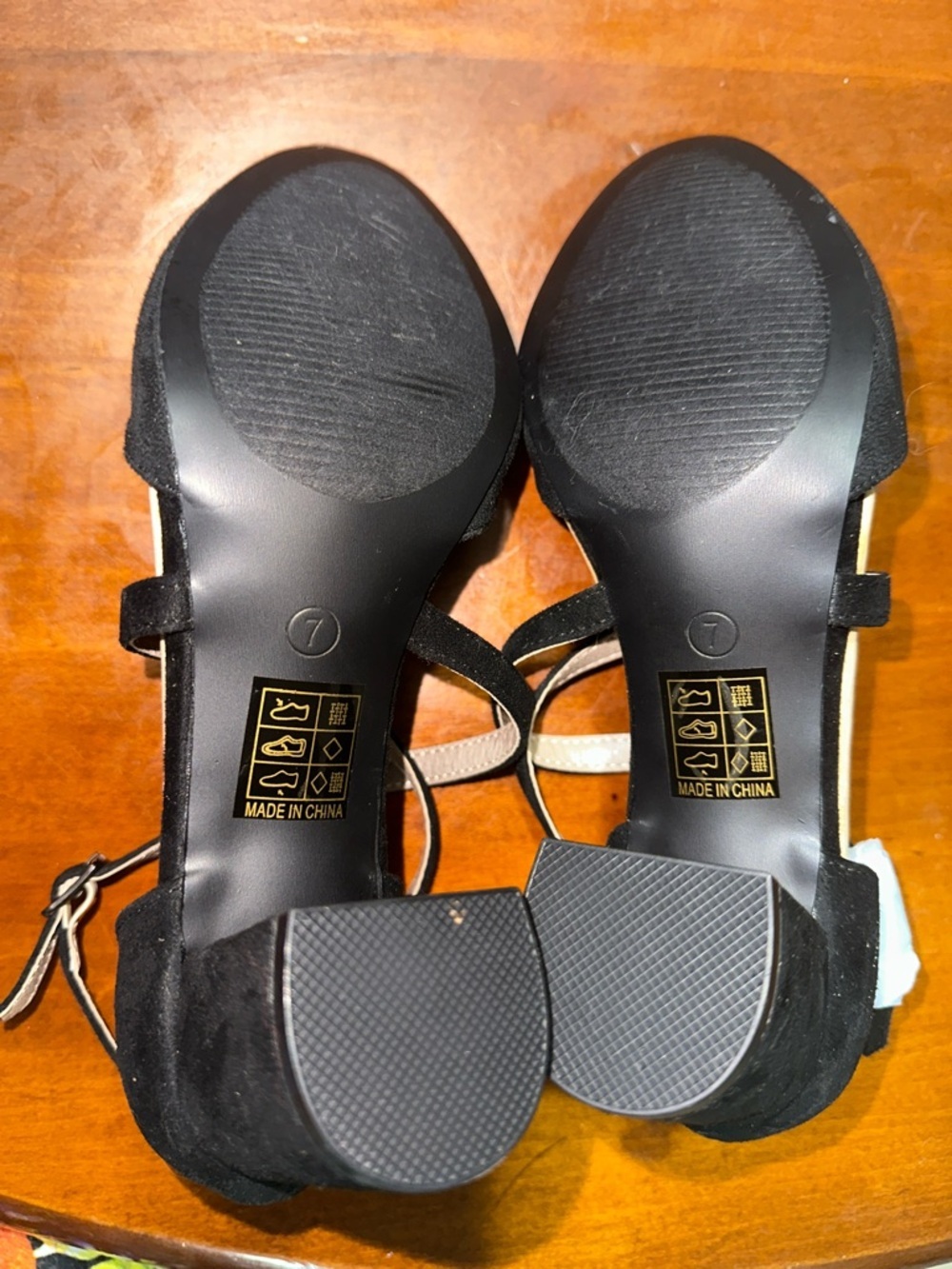 Tru Comfort Foam JOURNEE COLLECTION Black Suede Strappy Women's Heels Size 7 - Picture 5 of 6